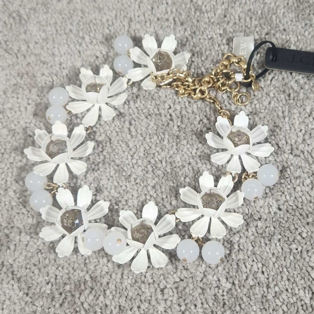 J.Crew Daisy Floral Statement Necklace Gold Tone White Women Jewelry